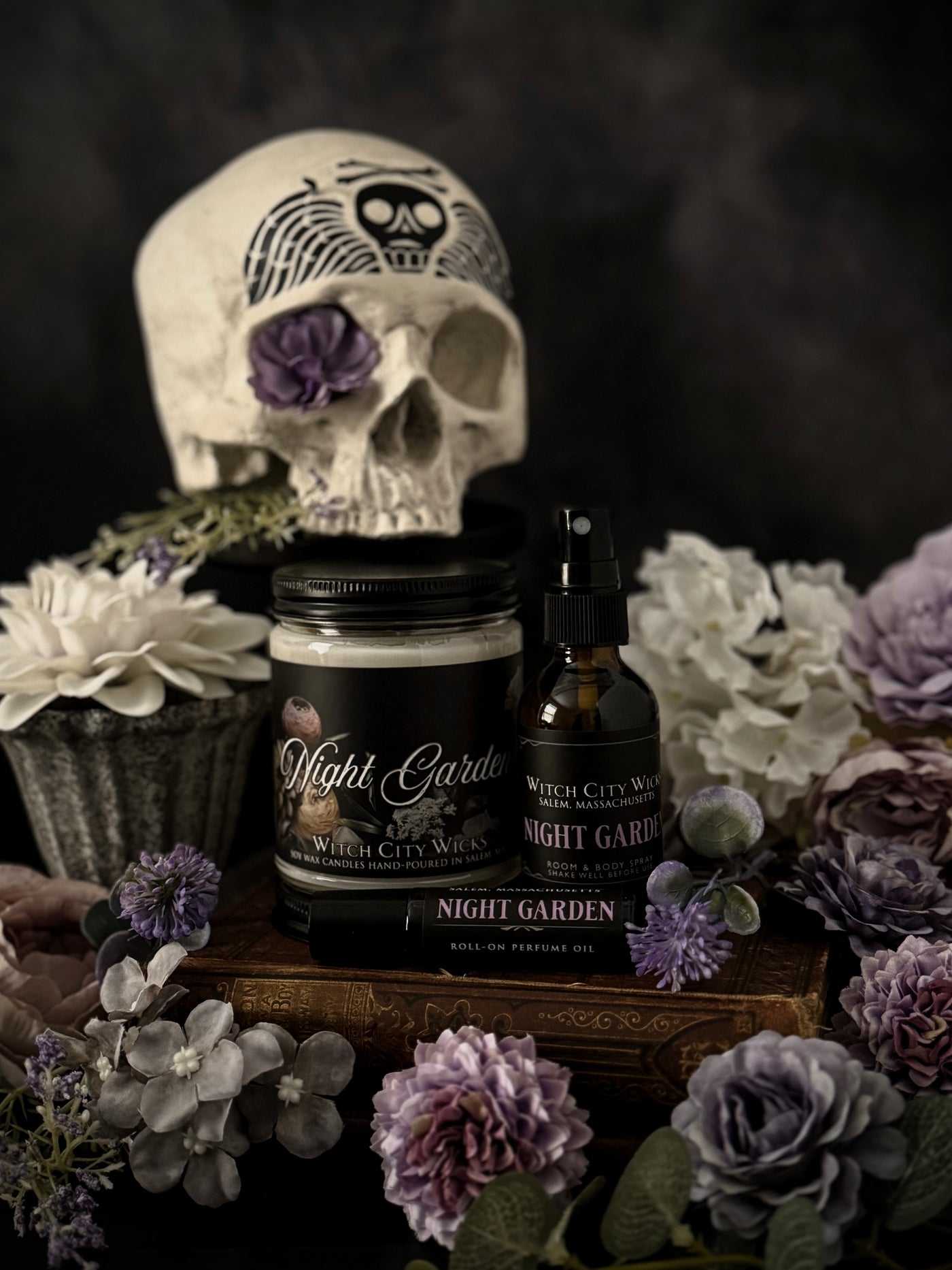 9oz Night Garden jar candle